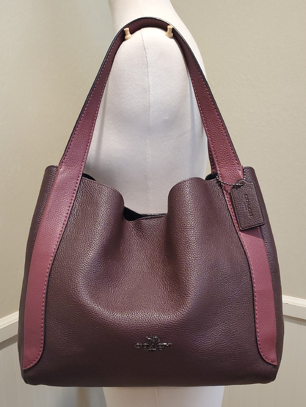 Like NEW Coach Hadley Shoulder Bag